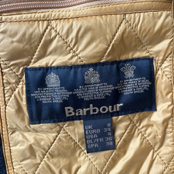 Barbour vest, women’s U.S. size 4. - Picture 5 of 7